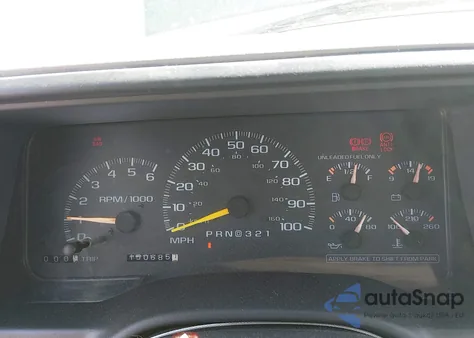 1997 Chevrolet C1500 Fleetside W/T из США, поврежденный, VIN 1GCEC14W9VZ111750